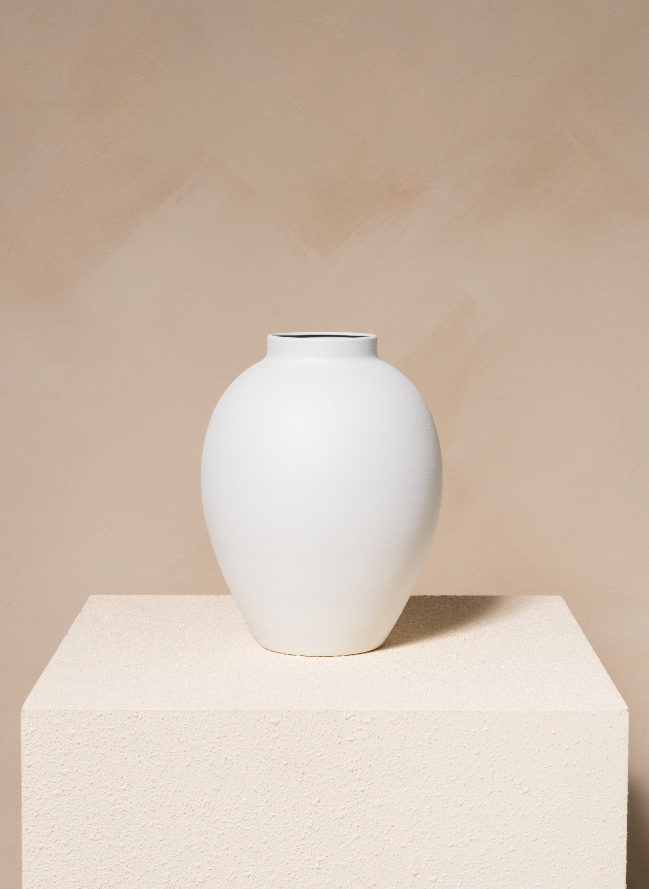 Aura Vase - Matte White