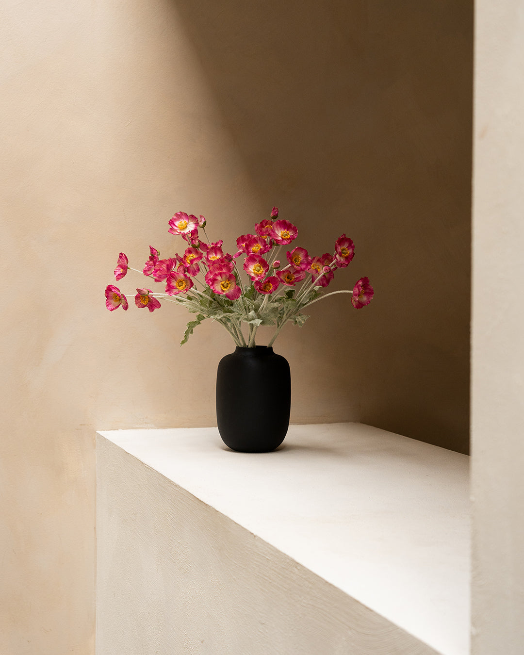 Nola Vase - Matte Black