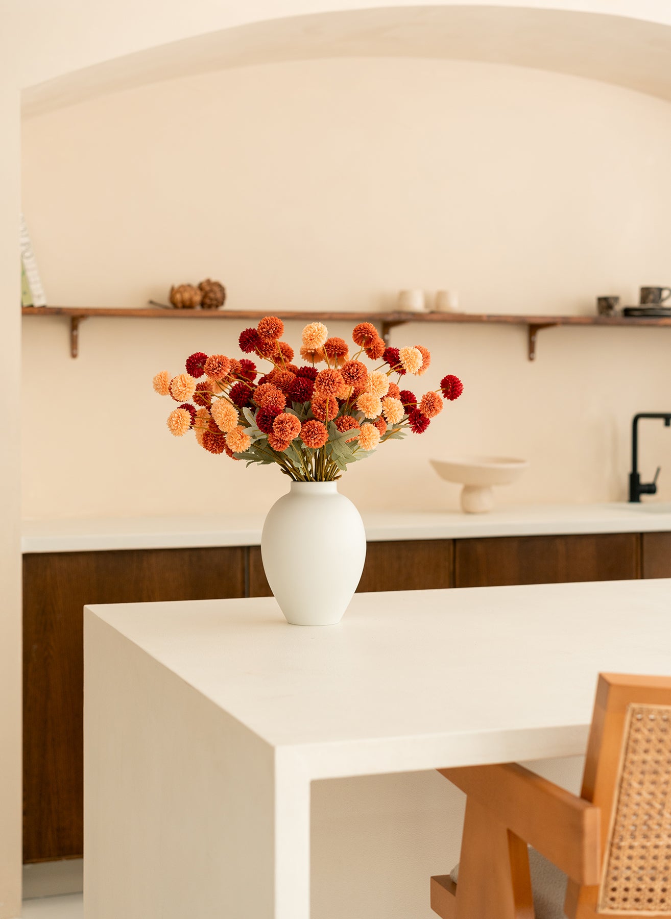 Aura Vase - Matte White