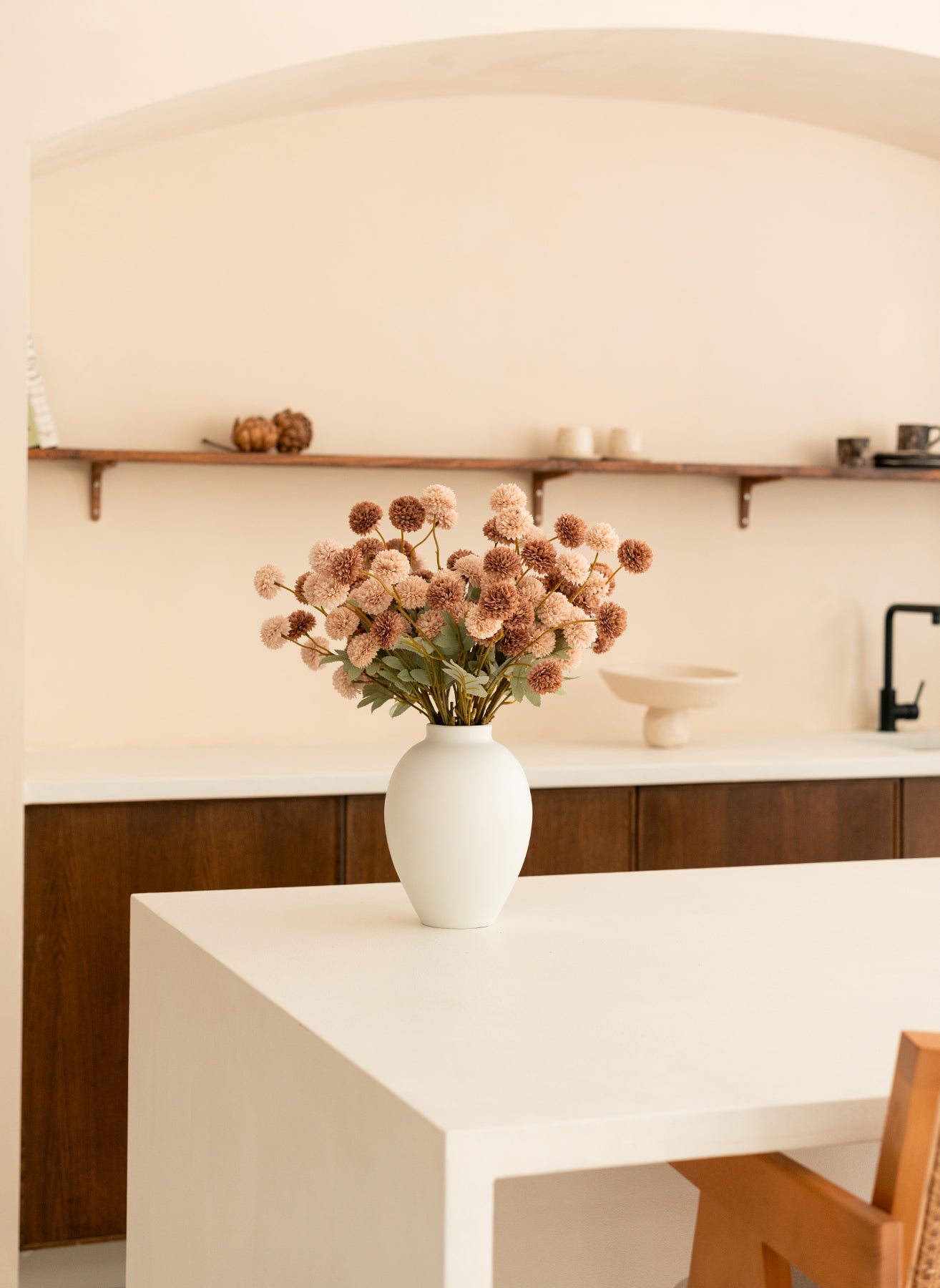 Aura Vase - Matte White