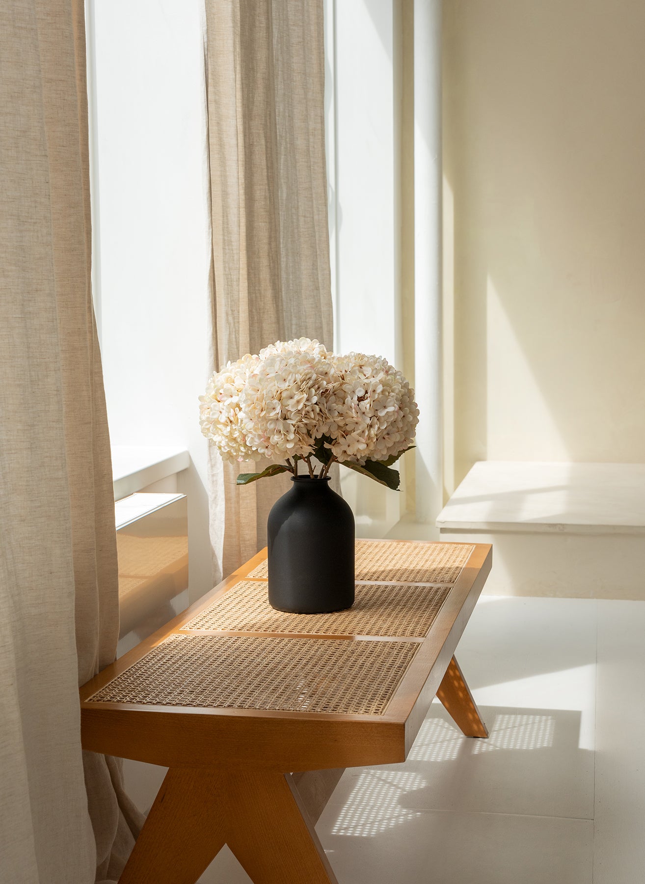 Large Silk Hydrangea - Cream