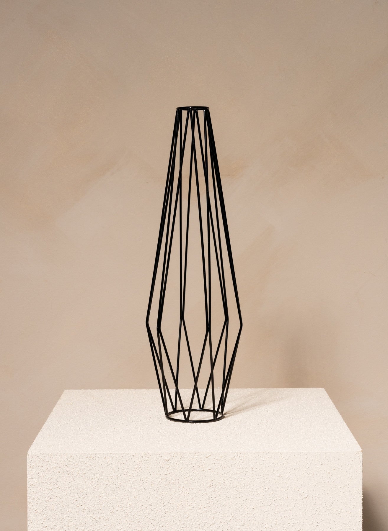 Lux Vase - Black