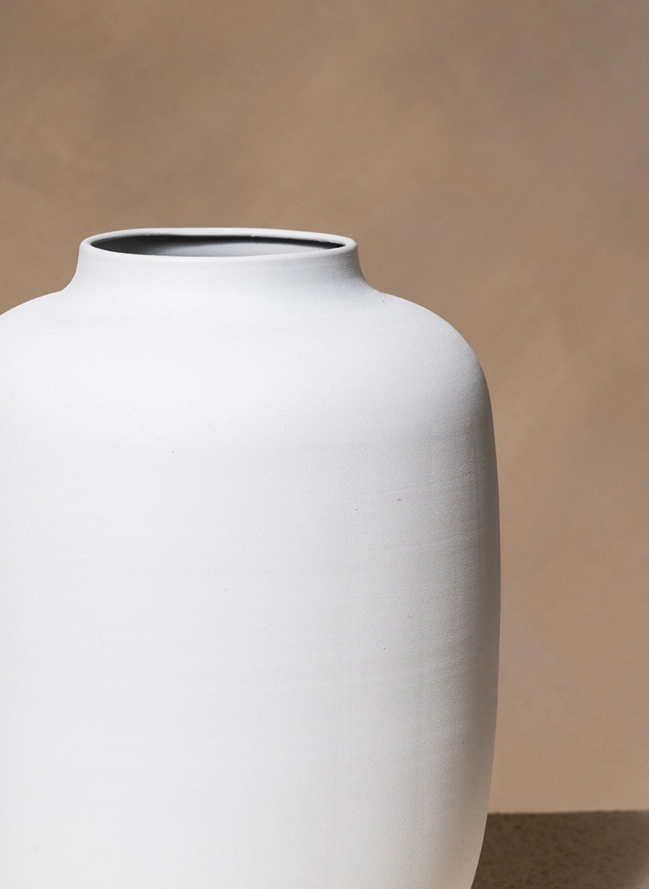 Nola Vase - Matte White
