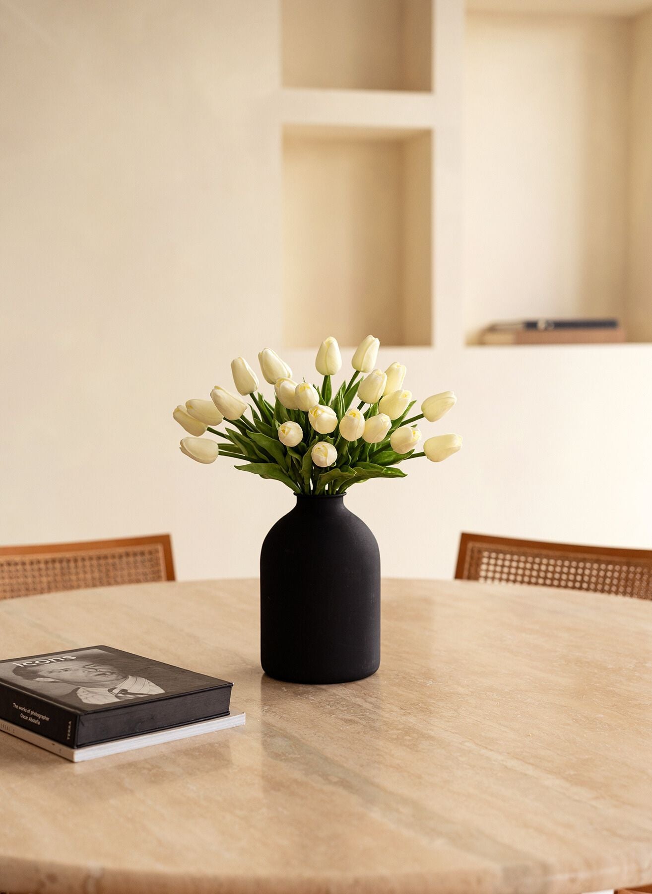 Tulip Bouquet - White (25 stems)