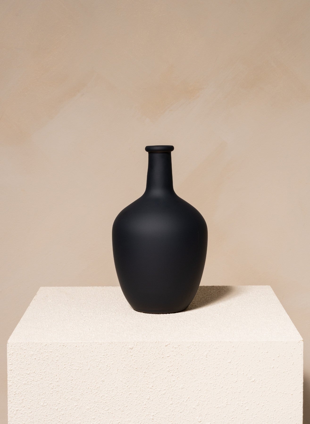 Balloon Vase - Matte Black